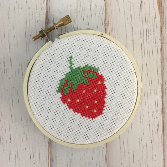 WS Strawberry Counted Cross Stitch DIY Kit