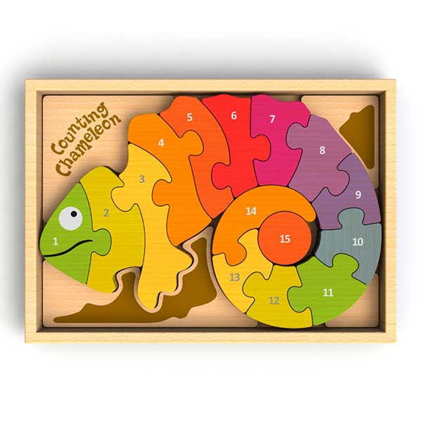 A rainbow colored chameleon puzzle is put together in the box; the puzzle pieces are numbered 1-15 from face to tail. 